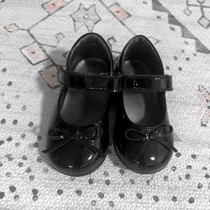 Naturino black patent leather ballet shoe